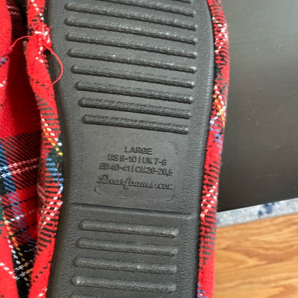 NWOT Dearfoams slippers - Picture 3 of 3